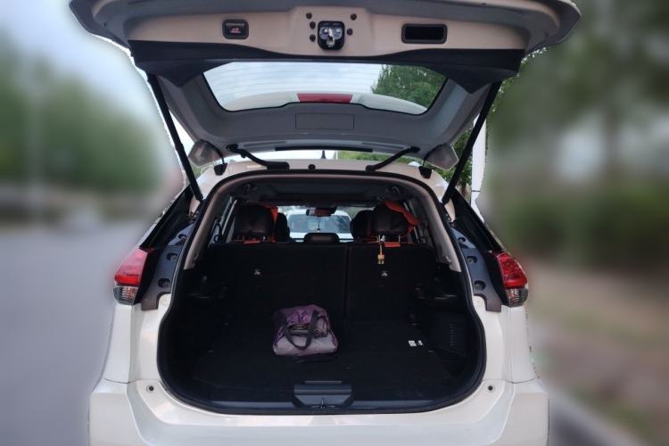 Used Nissan X-Trail 2019 2.0L CVT Smart Connect Comfort Edition 2WD Trunk