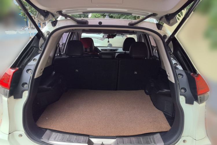 Used Nissan X-Trail 2019 2.5L CVT Smart Connect Luxury Edition 4WD Trunk