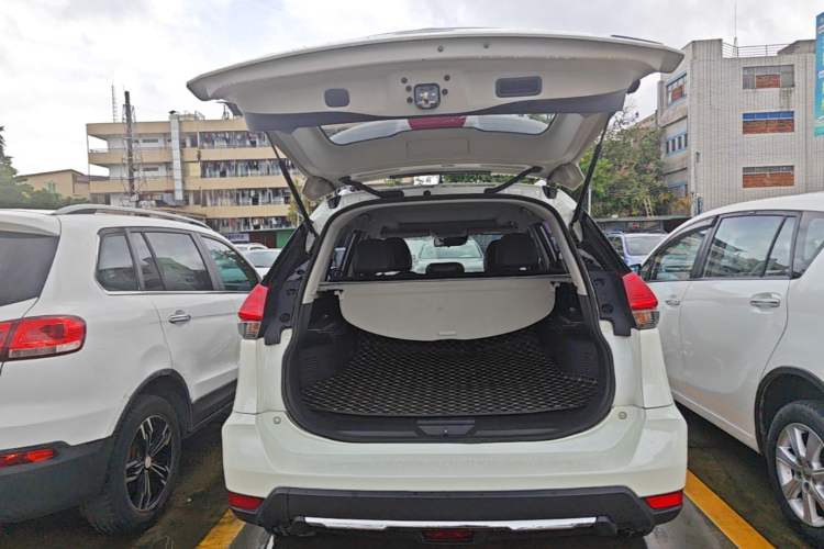Used Nissan X-Trail 2019 2.0L CVT Smart Connect Comfort Edition 2WD Trunk