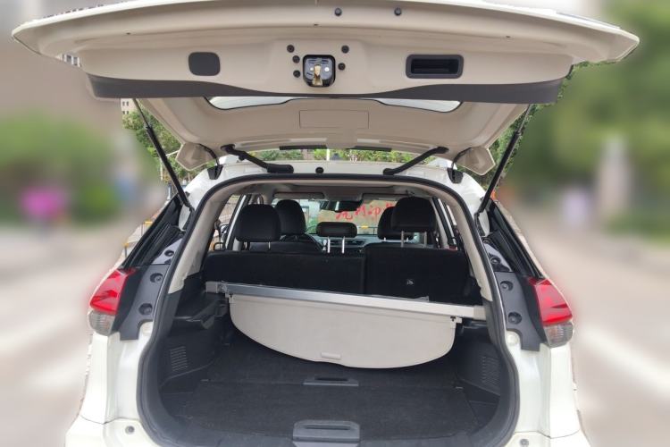 Used Nissan X-Trail 2019 2.0L CVT Smart Connect Comfort Edition 2WD Trunk