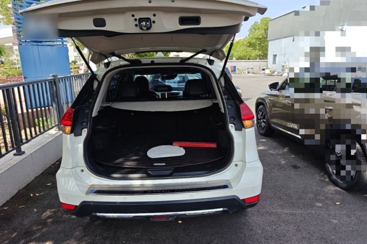 Used Nissan X-Trail 2019 2.0L CVT Smart Connect Comfort Edition 2WD Trunk