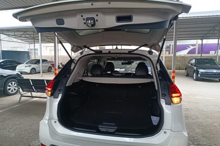 Used Nissan X-Trail 2019 2.0L CVT Smart Connect Comfort Edition 2WD Trunk