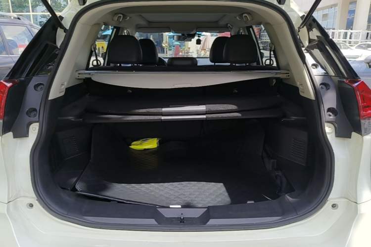 Used Nissan X-Trail 2019 2.0L CVT Comfort Edition 2WD Trunk