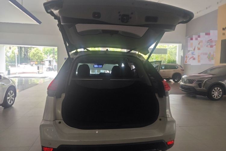 Used Nissan X-Trail 2019 2.5L CVT Smart Connect Luxury Edition 4WD Trunk