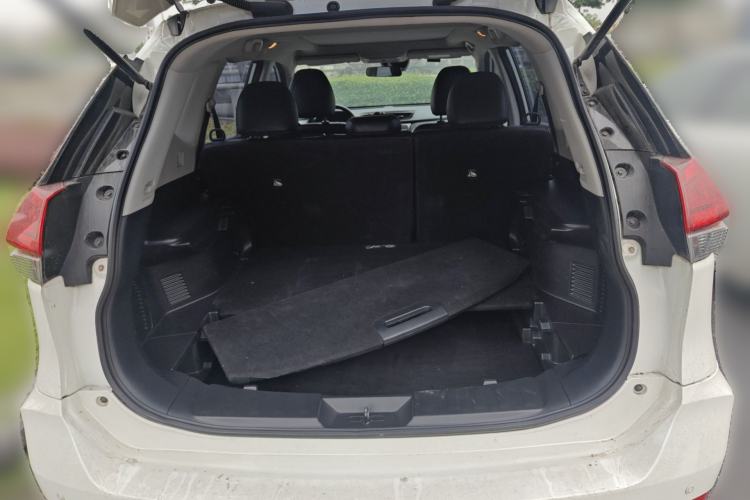 Used Nissan X-Trail 2019 2.0L CVT Comfort Edition 2WD Trunk