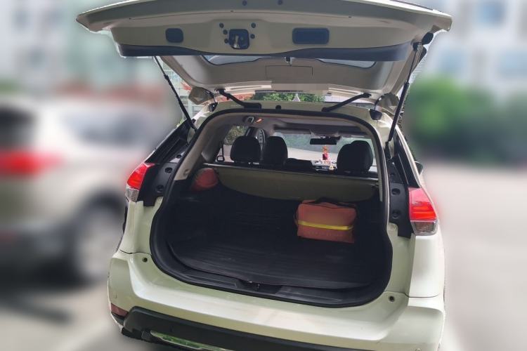 Used Nissan X-Trail 2019 2.0L CVT Smart Connect Comfort Edition 2WD Trunk