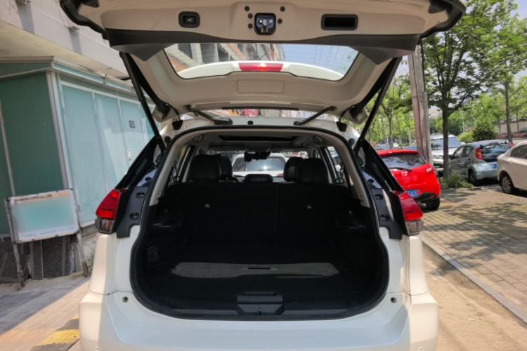 Used Nissan X-Trail 2019 2.5L CVT Smart Connect Luxury Edition 4WD Trunk