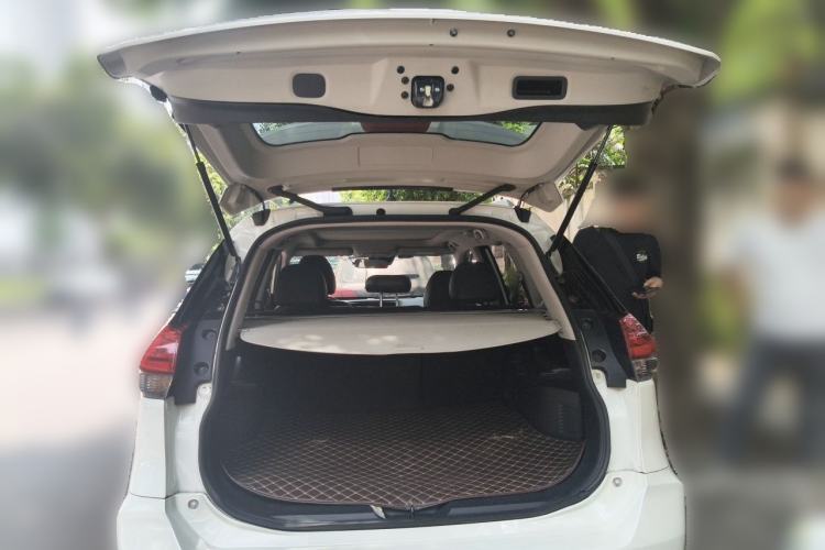 Used Nissan X-Trail 2019 2.0L CVT Smart Connect Comfort Edition 2WD Trunk