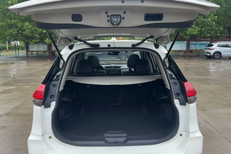 Used Nissan X-Trail 2019 2.0L CVT Smart Connect Comfort Edition 2WD Trunk