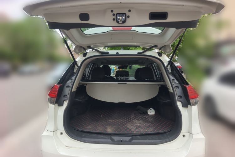 Used Nissan X-Trail 2019 2.0L CVT Comfort Edition 2WD Trunk