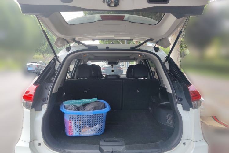 Used Nissan X-Trail 2019 2.0L CVT Smart Connect Comfort Edition 2WD Trunk