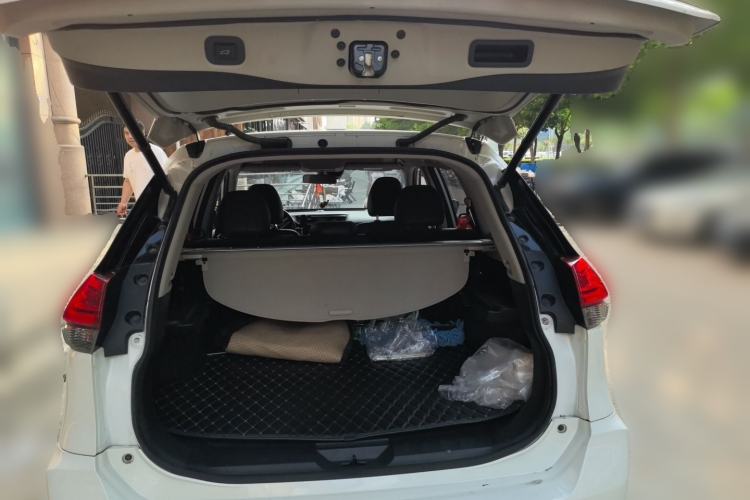 Used Nissan X-Trail 2019 2.0L CVT Smart Connect Comfort Edition 2WD Trunk