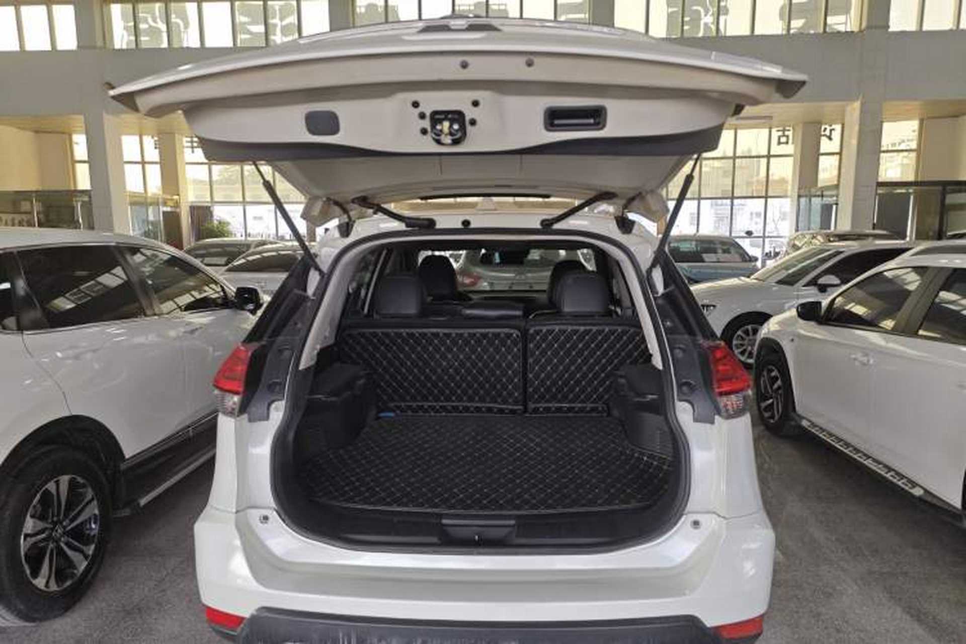 Used Nissan X-Trail 2019 2.0L CVT Smart Connect Comfort Edition 2WD Trunk