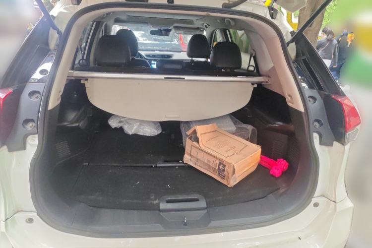 Used Nissan X-Trail 2019 2.0L CVT Smart Connect Comfort Edition 2WD Trunk