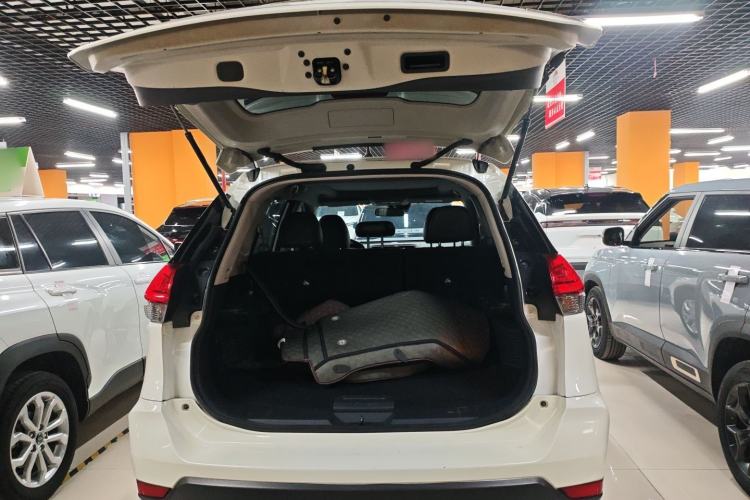 Used Nissan X-Trail 2019 2.0L CVT Smart Connect Comfort Edition 2WD Trunk
