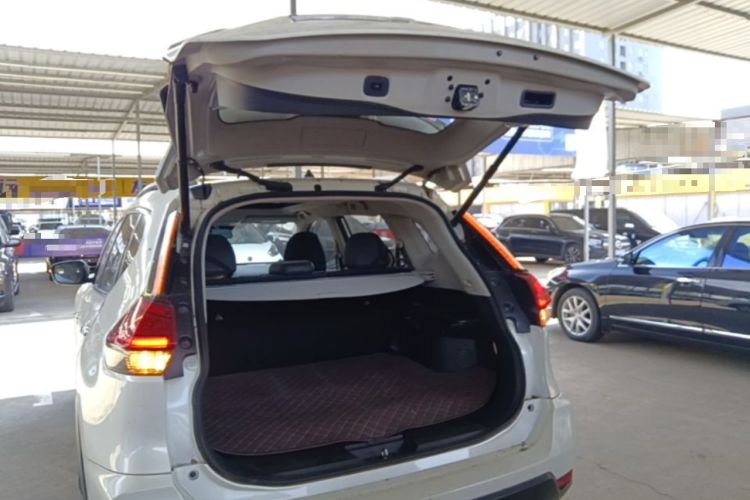 Used Nissan X-Trail 2019 2.0L CVT Smart Connect Comfort Edition 2WD Trunk