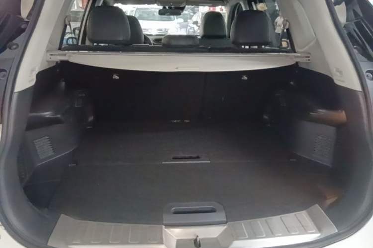 Used Nissan X-Trail 2019 2.0L CVT Smart Connect Comfort Edition 2WD Trunk
