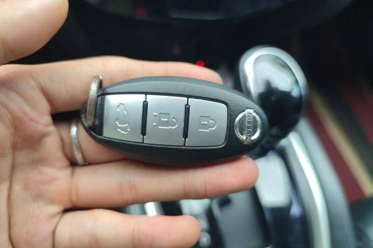 Used Nissan X-Trail 2019 2.5L CVT Smart Connect Luxury Edition 4WD Vehicle Key