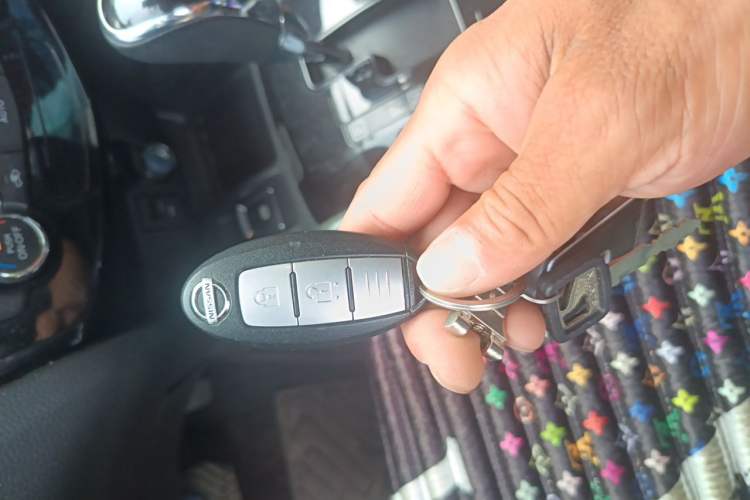 Used Nissan X-Trail 2019 2.0L CVT Comfort Edition 2WD Vehicle Key