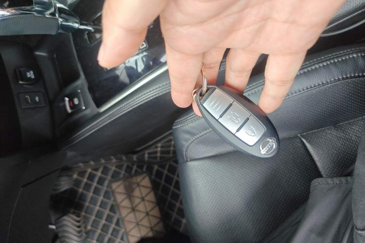 Used Nissan X-Trail 2019 2.0L CVT Smart Connect Comfort Edition 2WD Vehicle Key