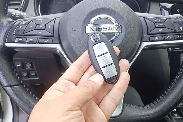 Used Nissan X-Trail 2019 2.5L CVT Smart Connect Luxury Edition 4WD Vehicle Key