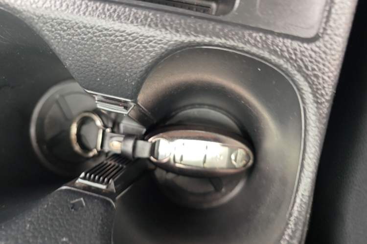 Used Nissan X-Trail 2019 2.0L CVT Smart Connect Comfort Edition 2WD Vehicle Key