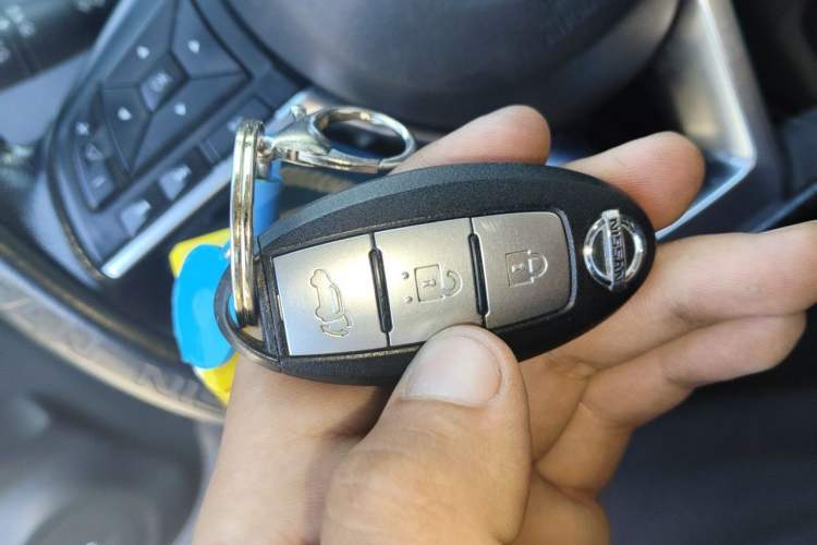Used Nissan X-Trail 2019 2.5L CVT Smart Connect Luxury Edition 4WD Vehicle Key