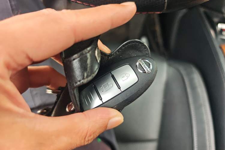 Used Nissan X-Trail 2019 2.0L CVT SmartConnect 7-Seater Comfort Edition 2WD Vehicle Key