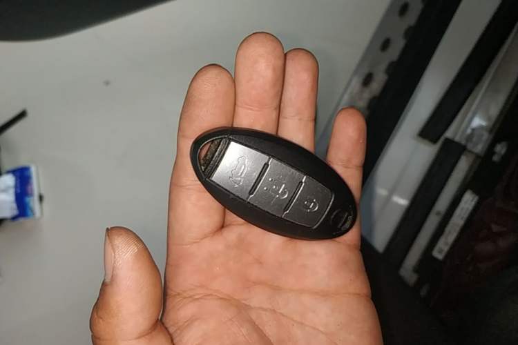 Used Nissan X-Trail 2019 2.5L CVT Smart Connect Luxury Edition 4WD Vehicle Key