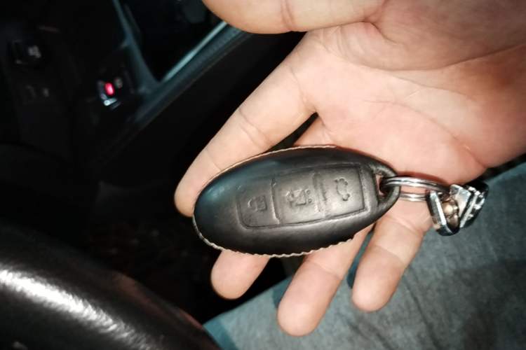 Used Nissan X-Trail 2019 2.5L CVT Smart Connect Luxury Edition 4WD Vehicle Key