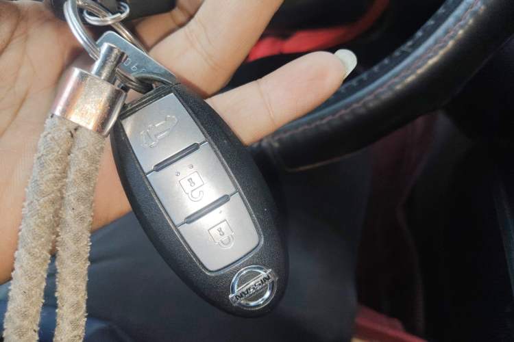Used Nissan X-Trail 2019 2.5L CVT Smart Connect Luxury Edition 4WD Vehicle Key