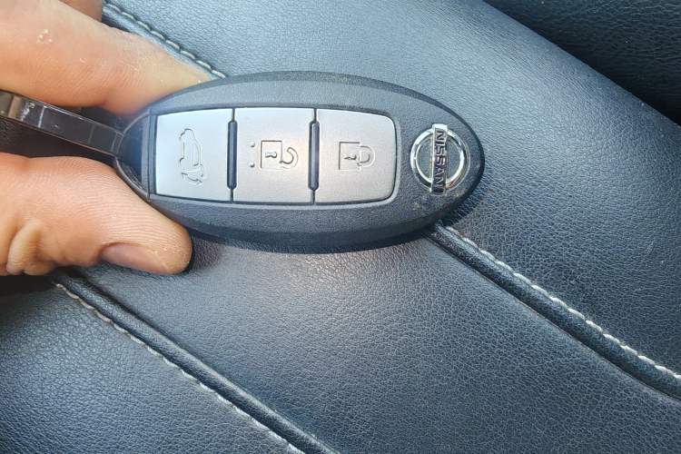 Used Nissan X-Trail 2019 2.5L CVT Smart Connect Luxury Edition 4WD Vehicle Key