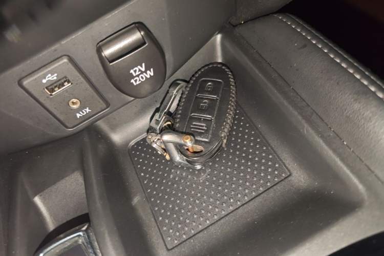 Used Nissan X-Trail 2019 2.0L CVT Comfort Edition 2WD Vehicle Key