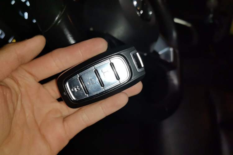 Used Nissan X-Trail 2019 2.0L CVT Smart Connect Comfort Edition 2WD Vehicle Key