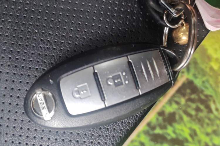 Used Nissan X-Trail 2019 2.0L CVT Smart Connect Comfort Edition 2WD Vehicle Key