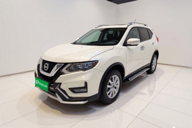 Ojetý Nissan X-Trail 2019 2.0L CVT Smart Connect Comfort Edition 2WD