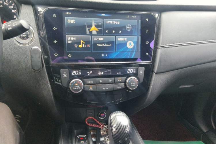Used Nissan X-Trail 2019 2.0L CVT Smart Connect Comfort Edition 2WD Audio And AC Panel