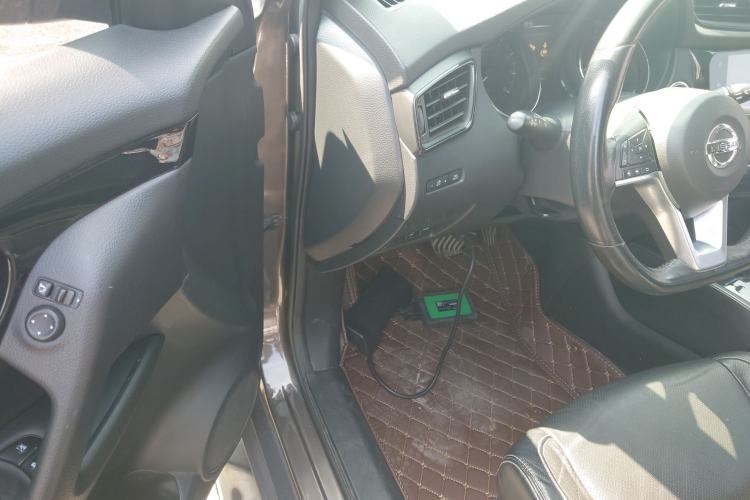 Used Nissan X-Trail 2019 2.0L CVT Smart Connect Comfort Edition 2WD Driver Seat