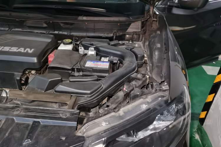 Used Nissan X-Trail 2019 2.5L CVT Smart Connect Luxury Edition 4WD Engine Bay Left