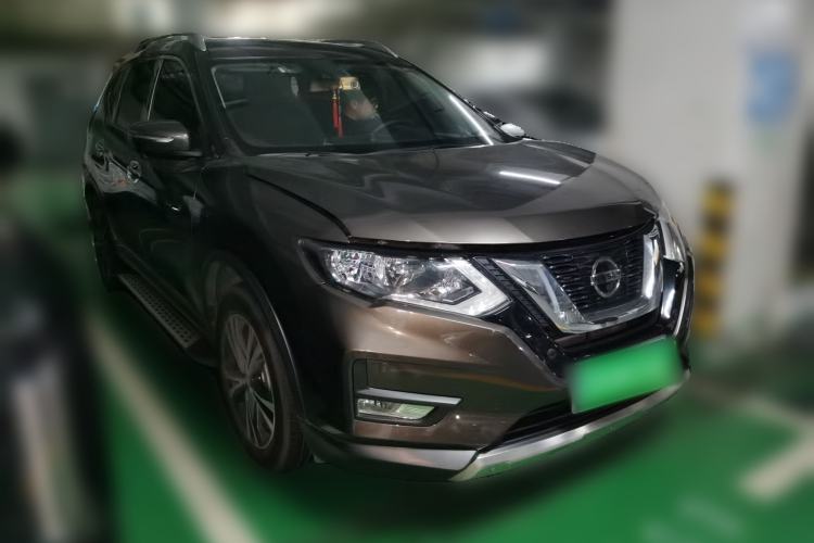 Used Nissan X-Trail 2019 2.5L CVT Smart Connect Luxury Edition 4WD Front Right 45 Deg