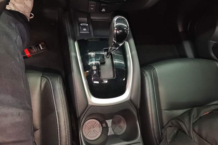 Used Nissan X-Trail 2019 2.0L CVT Smart Connect Comfort Edition 2WD Gear Lever