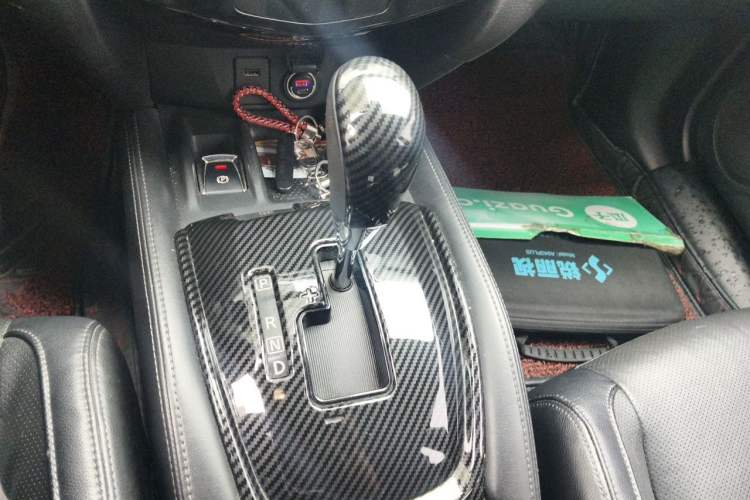 Used Nissan X-Trail 2019 2.0L CVT Smart Connect Comfort Edition 2WD Gear Lever