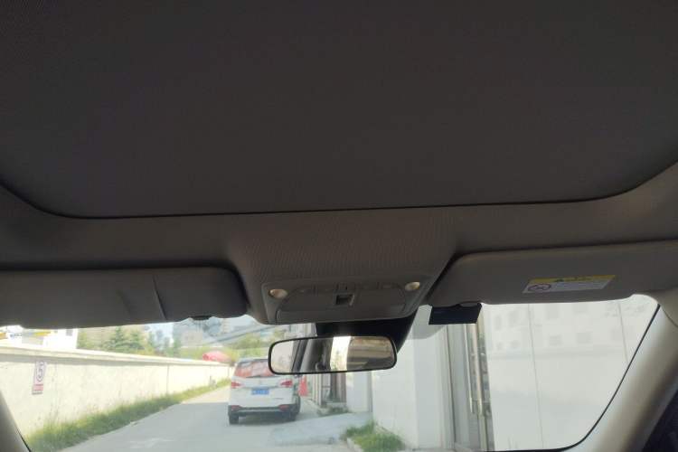 Used Nissan X-Trail 2019 2.0L CVT Smart Connect Comfort Edition 2WD Headliner