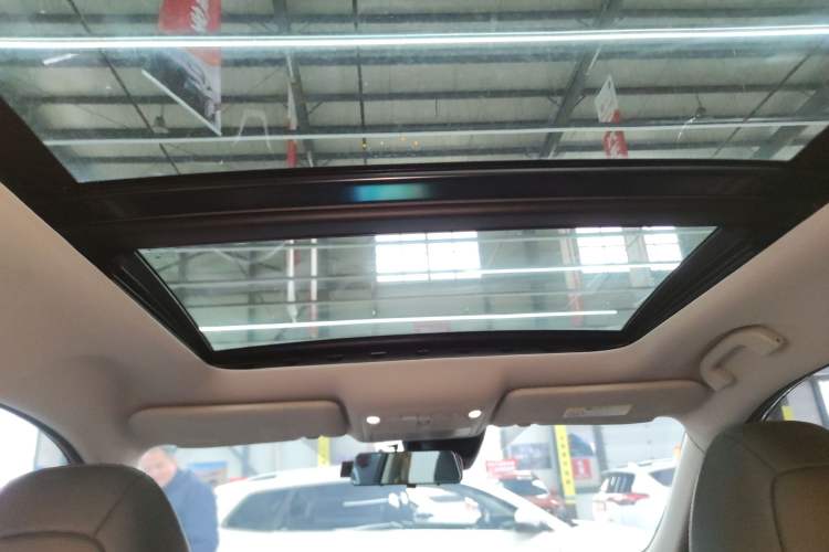 Used Nissan X-Trail 2019 2.0L CVT Smart Connect Comfort Edition 2WD Headliner