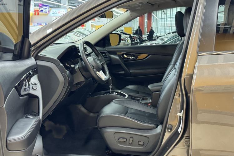 Used Nissan X-Trail 2019 2.0L CVT Smart Connect Comfort Edition 2WD Interior 4