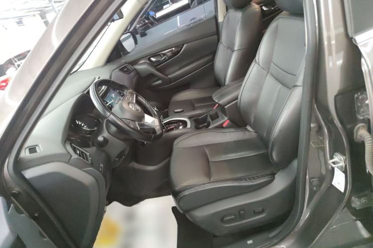 Used Nissan X-Trail 2019 2.0L CVT Smart Connect Comfort Edition 2WD Left Front Seat