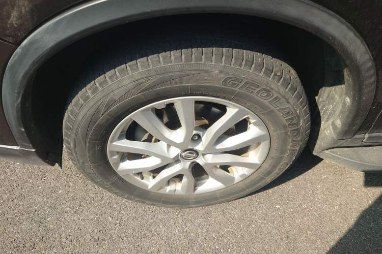 Used Nissan X-Trail 2019 2.0L CVT Smart Connect Comfort Edition 2WD Left Front Wheel Hub