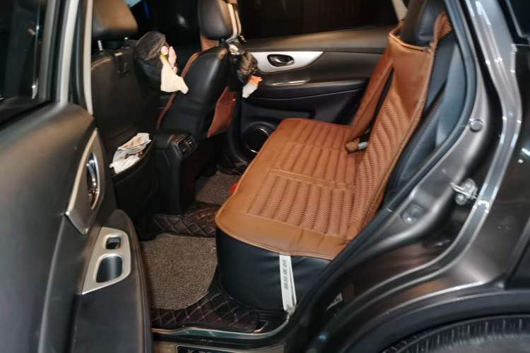 Used Nissan X-Trail 2019 2.5L CVT Smart Connect Luxury Edition 4WD Left Rear Seat