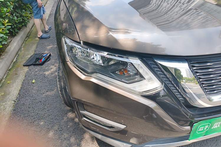 Used Nissan X-Trail 2019 2.0L CVT Smart Connect Comfort Edition 2WD Right Front Headlight