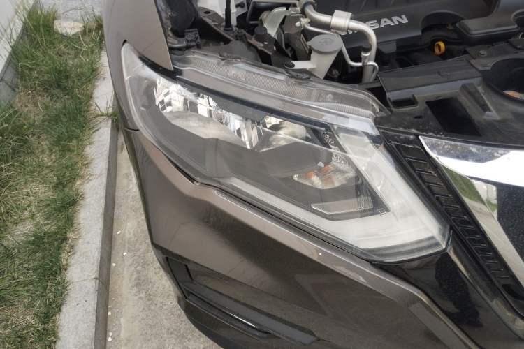 Used Nissan X-Trail 2019 2.0L CVT Smart Connect Comfort Edition 2WD Right Front Headlight